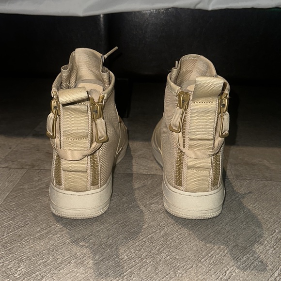 Air Force One SF Mid - Picture 4 of 11